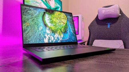 Image of the Razer Blade 14 (2025) gaming laptop.