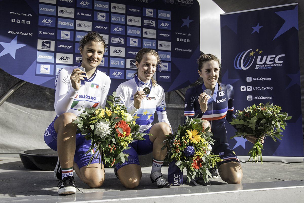 The podium of Morzenti, Vigilia, and Labous after the junior women's time trial