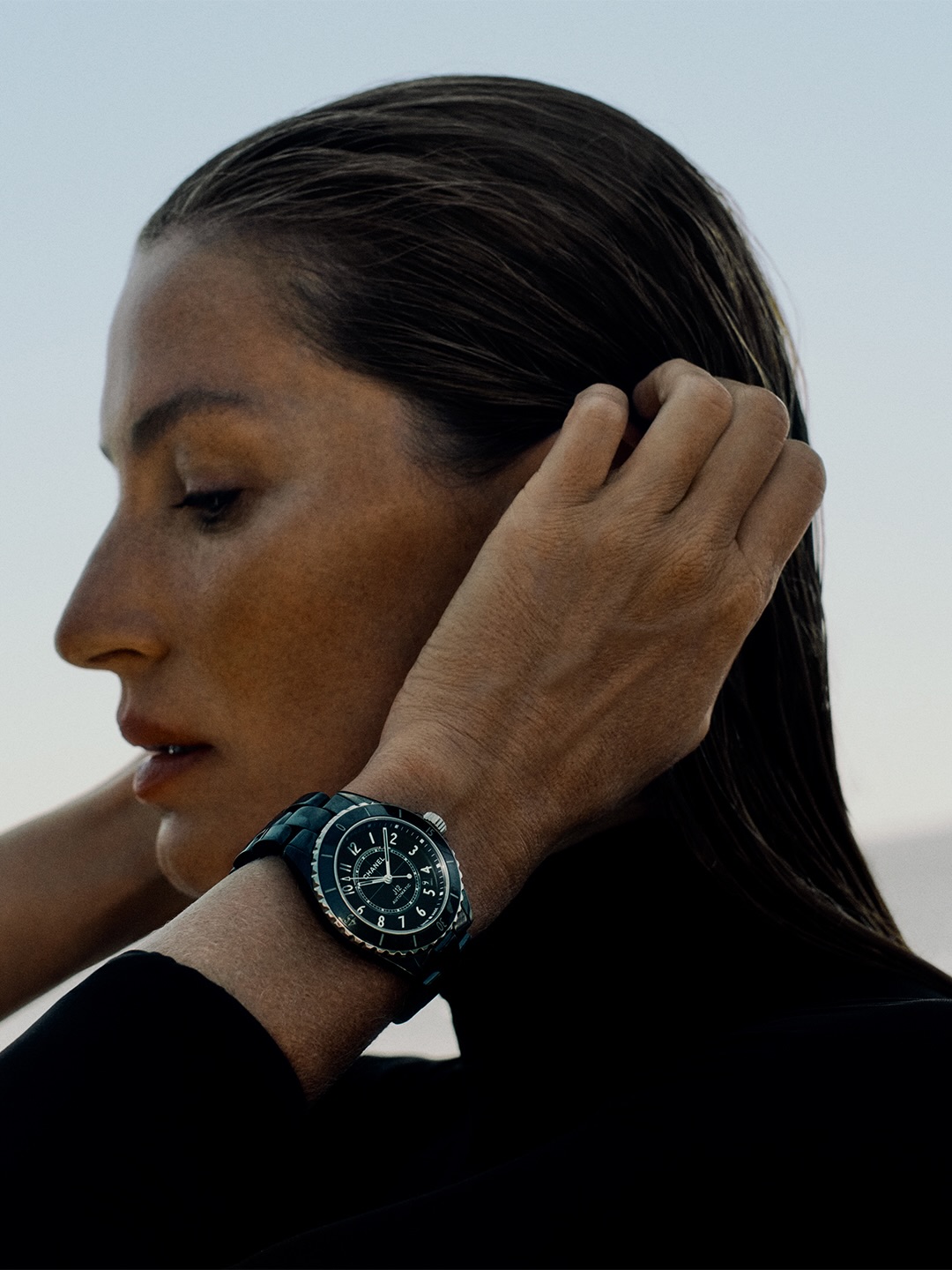 Gisele Bu&amp;#776;ndchen wears Chanel J12 watch