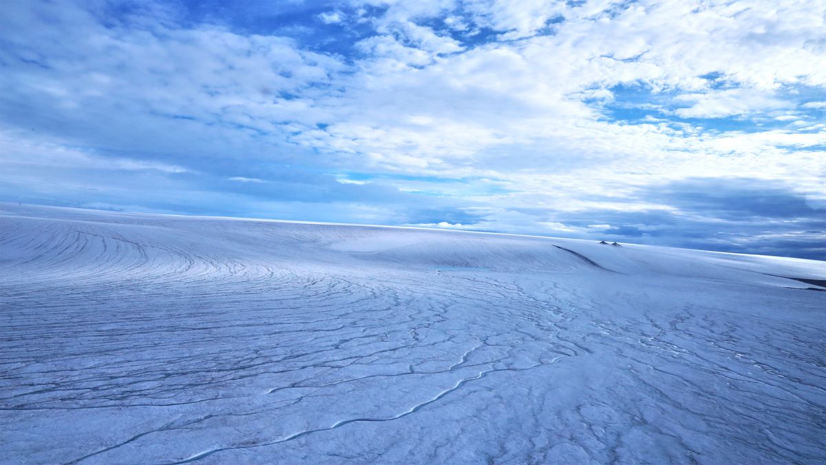 Researchers have concluded that early Martian landscape probably looked similar to this image of the Devon ice cap in the Canadian Arctic.