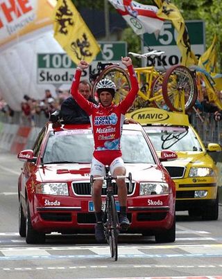 Giro stage win number six for Stefano Garzelli (Acqua & Sapone-Caffè Mokambo).