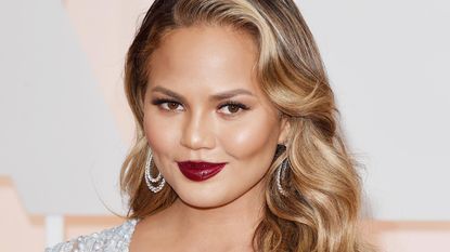 Chrissy Teigen Glowing Skin