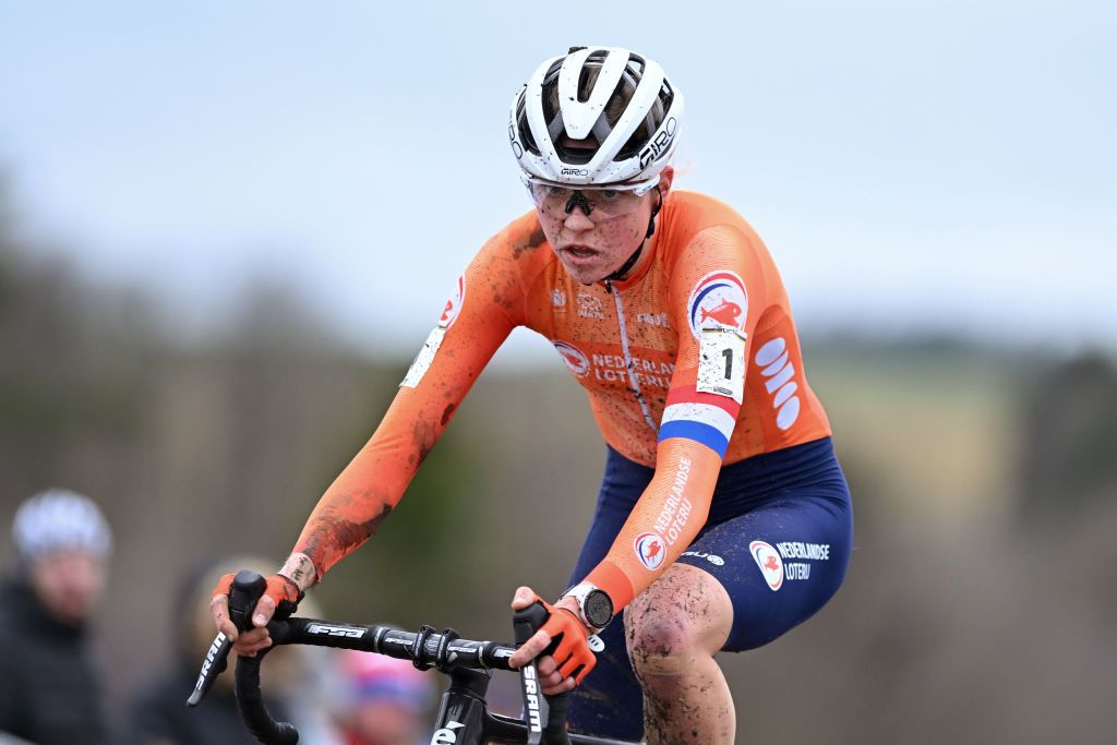 Fem van Empel in action at the cyclocross World Championships