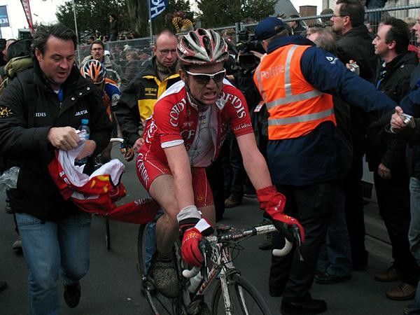 Nick Nuyens left the group of favourites, caught Flecha and managed second