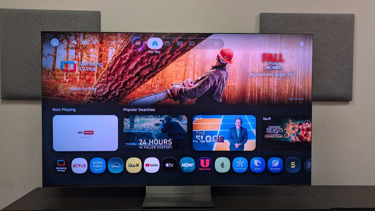 Samsung R95H with tizen home screen