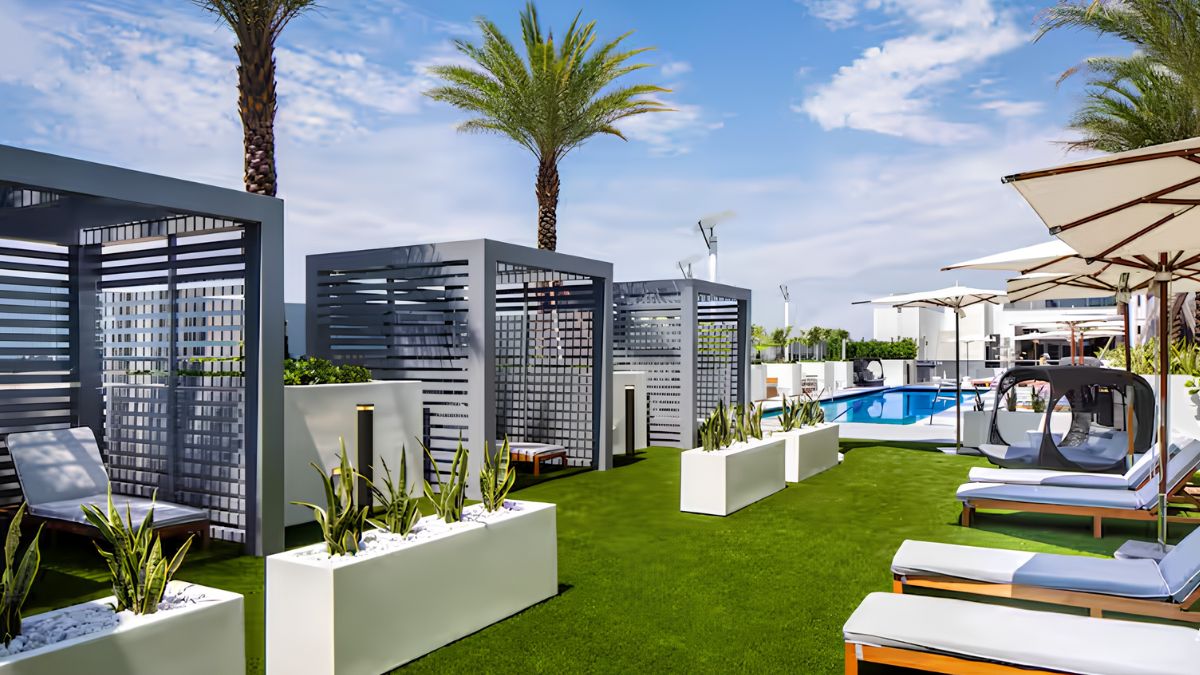 Hilton Miami Aventura Pool