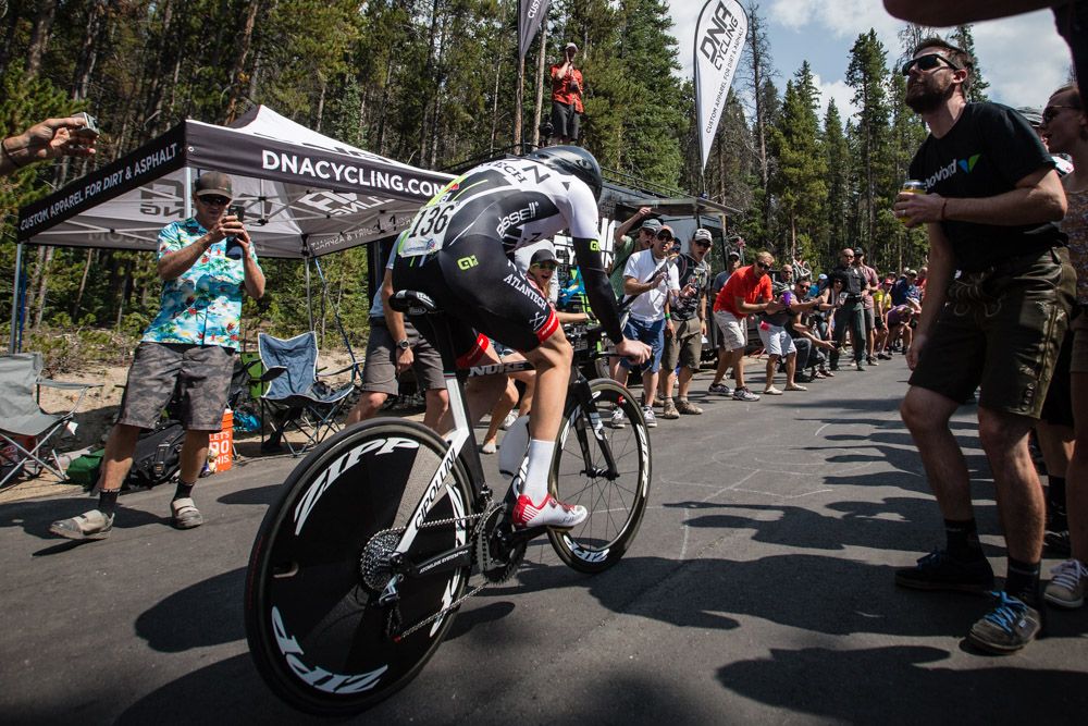Logan Owen (Axeon) making it through the crowds