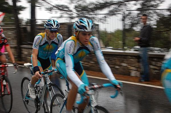 Levi Leipheimer (Astana) is out of the saddle while Contador didn't want to look.