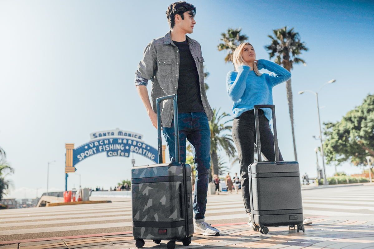 HEX Wireless Carry-On Suitcase