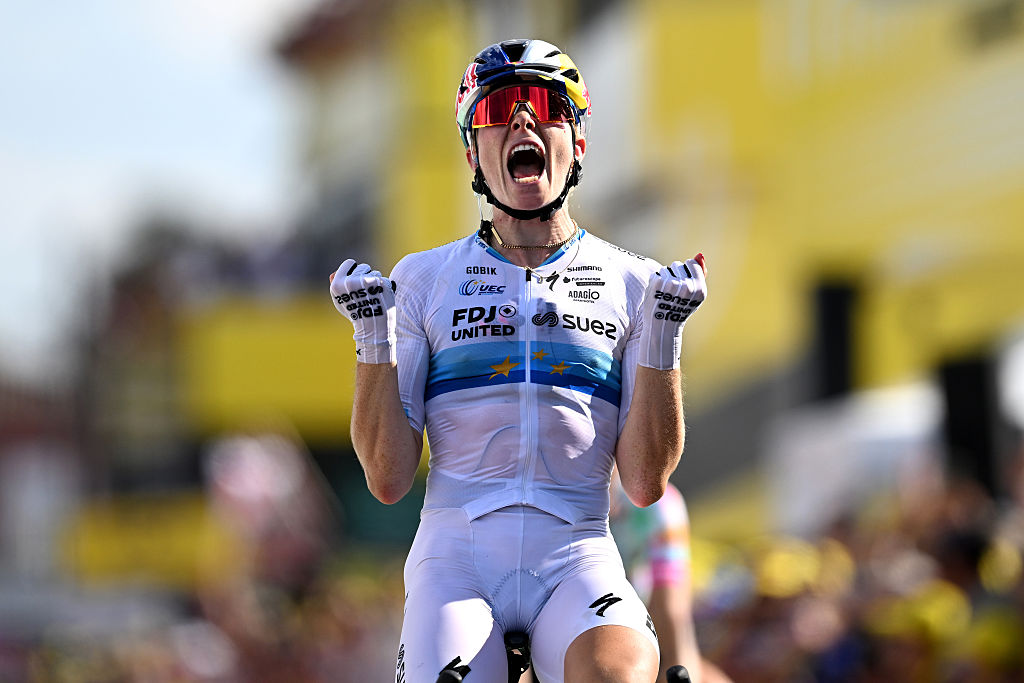 BELLEVILLE-EN-BEAUJOLAIS, FRANCE - AUGUST 05: Demi Vollering of Netherlands and Team FDJ United - SUEZ celebrates at finish line as stage winner during the 5th Tour de France Femmes 2026, Stage 5 a 140km stage from Macon to Belleville-en-Beaujolais / #UCIWWT / on August 05, 2026 in Belleville-en-Beaujolais, France. (Photo by Tim de Waele/Getty Images)
