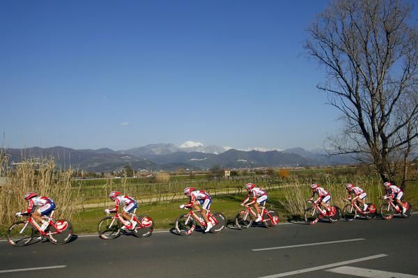 Katusha rides to a mediocre team time trial in Italy.