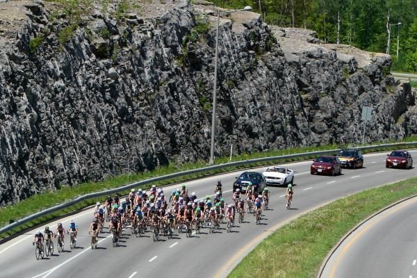 A reduced peloton comes to the Rock Cut - the final climb for each lap and a good place to attack