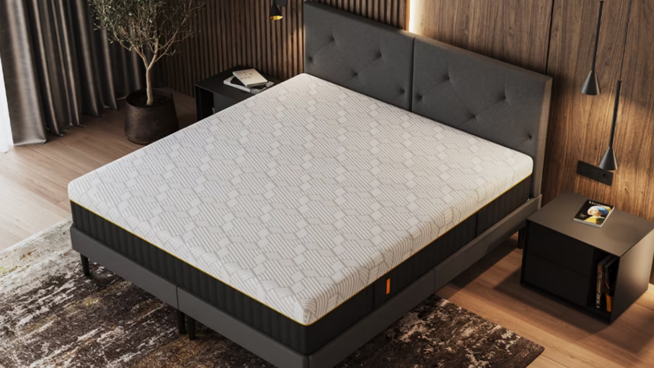 Our favourite cooling mattress is 30% off in the Emma Boxing Day mattress sale