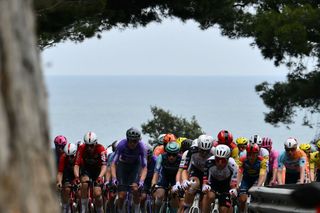 Milan-San Remo Men LIVE - Tadej Pogačar attacks on Cipressa with Tom Pidcock and Mathieu van der Poel
