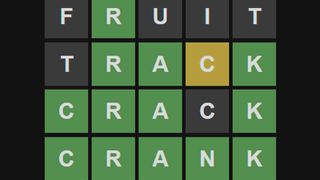 beste kostenlose Browserspiele: Ein Wordle-Board mit verschiedenen Wörtern wie fruit, cracked, tracked