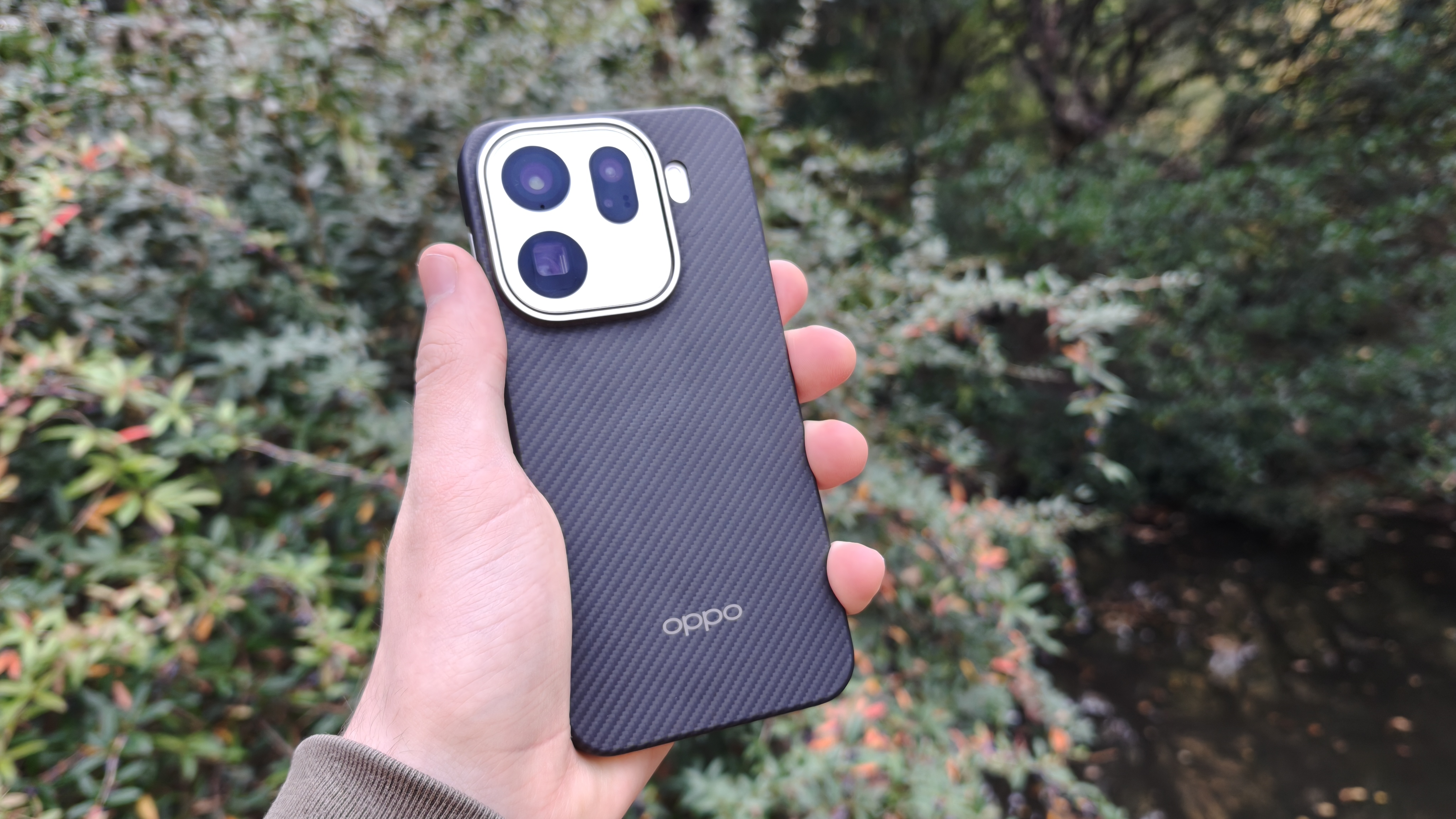 The Oppo Find X9 Pro in Oppo's Aramid Fiber case