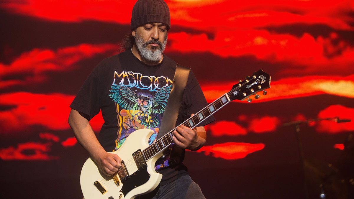 Kim Thayil of Soundgarden performs on stage at Sleep Country Amphitheater on August 29, 2014 in Ridgefield, Washington.