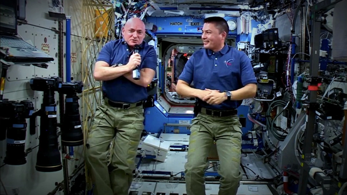 Astronauts Scott Kelly and Lindgren During &quot;The Martian&quot; Q&amp;A