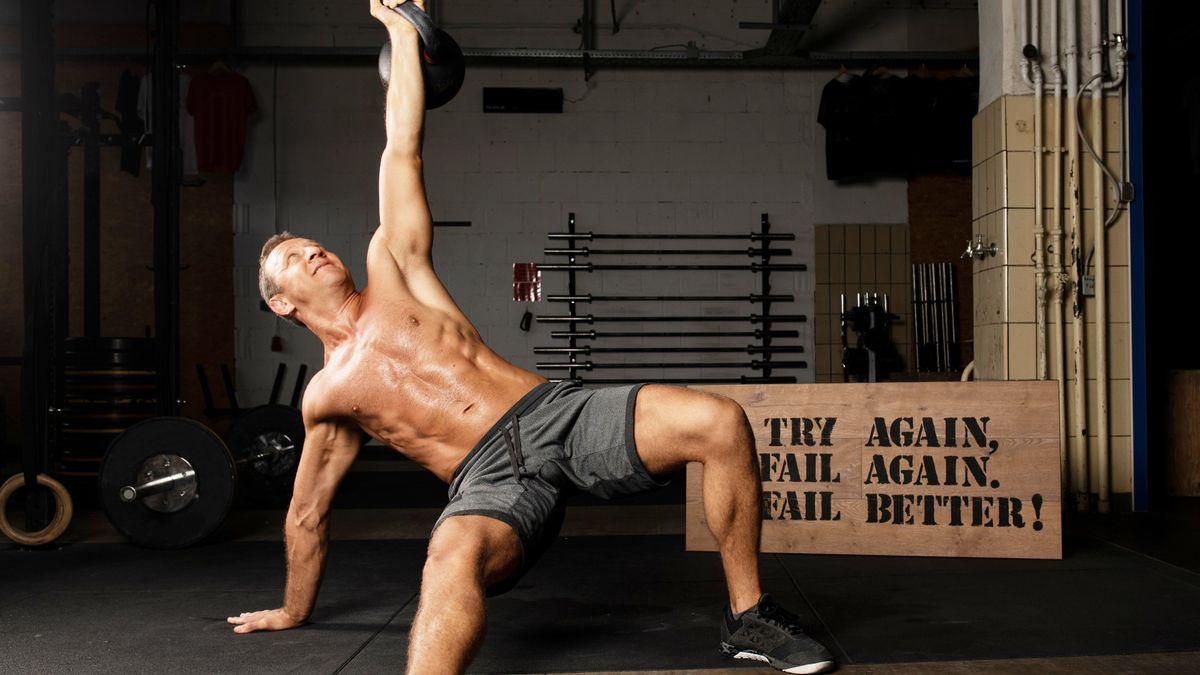 I did 70 Turkish get-ups every day for a week to strengthen my core — here are my results