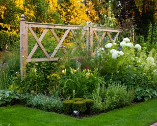 How to plant a cottage garden border - by Ana Marie Bull
