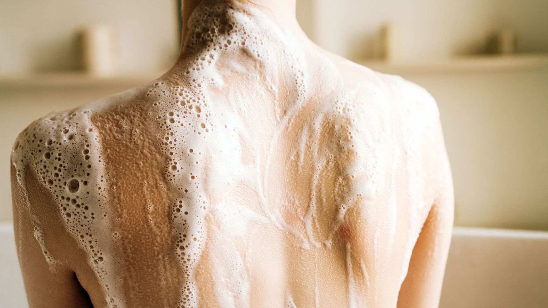 Body Wash For Eczema - 6 Of The Best According To Experts | Marie Claire UK