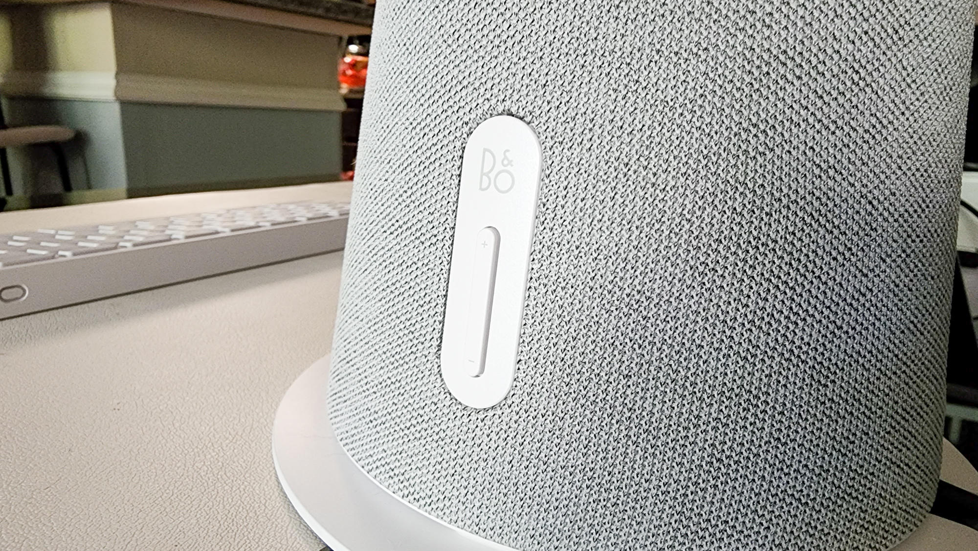 HP Chromebase All-in-One Speaker and Volume Buttons 22