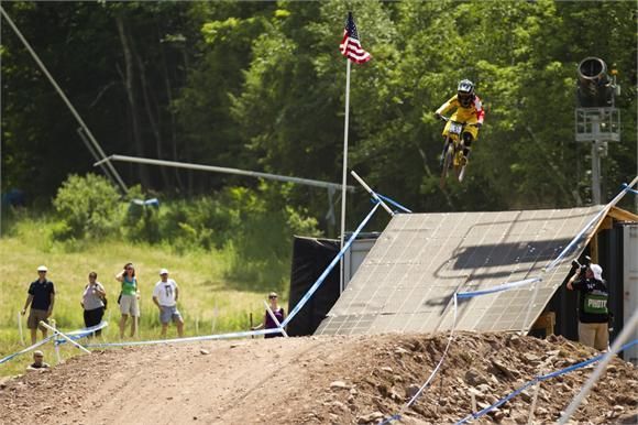 Emilie Siegenthaler (Scott 11) catches air