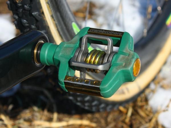 Power recently took delivery of these custom colored Crankbrothers Candy 4ti pedals.