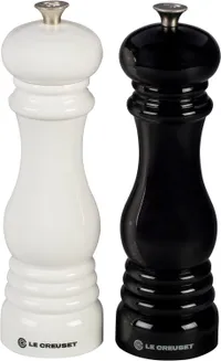 Le Creuset Classic Adjustable Salt and Pepper Mill Set (Black and White):&nbsp;was £69.00, now £37.99 at Amazon (save £32)
