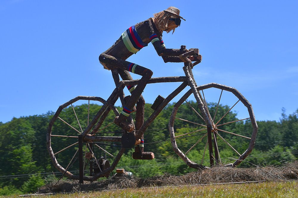 World Champion Peter Sagan is no longer in the Tour but the rainbow stripes were on show