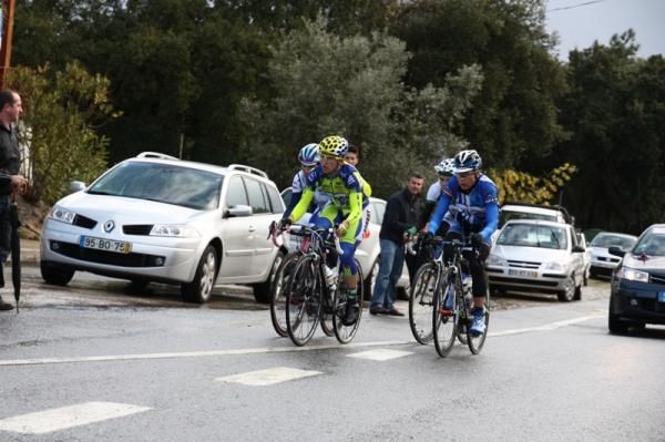 The breakaway at Barranco do Velho: Cesar Fonte (Barbot-Efapel), Ricardo Mestre (Tavira Prio), Christian Meier (UnitedHealthcare) and Arturo Mora (Caja Rural).