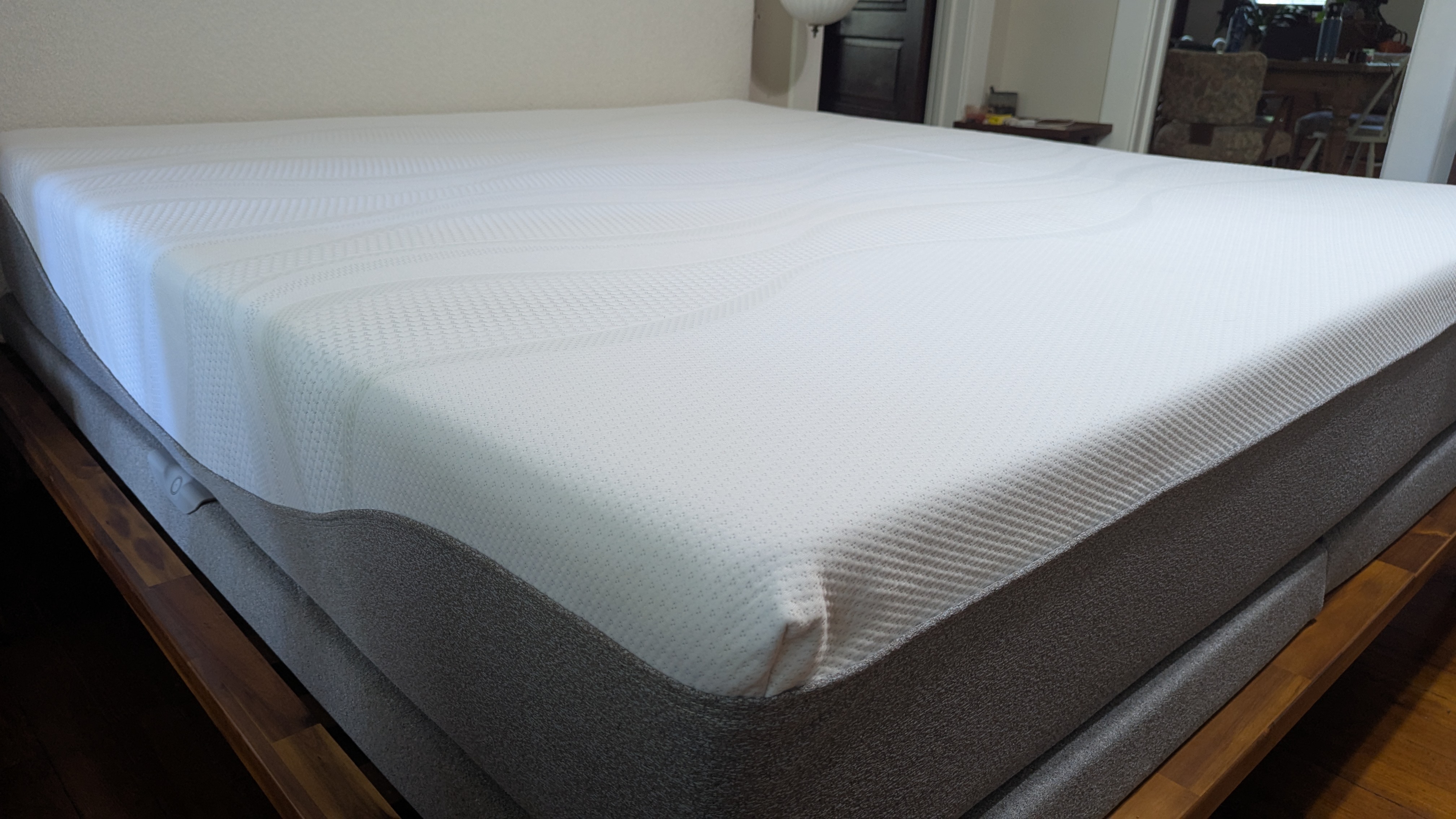 White surface of Sleep Number i8 smart mattress