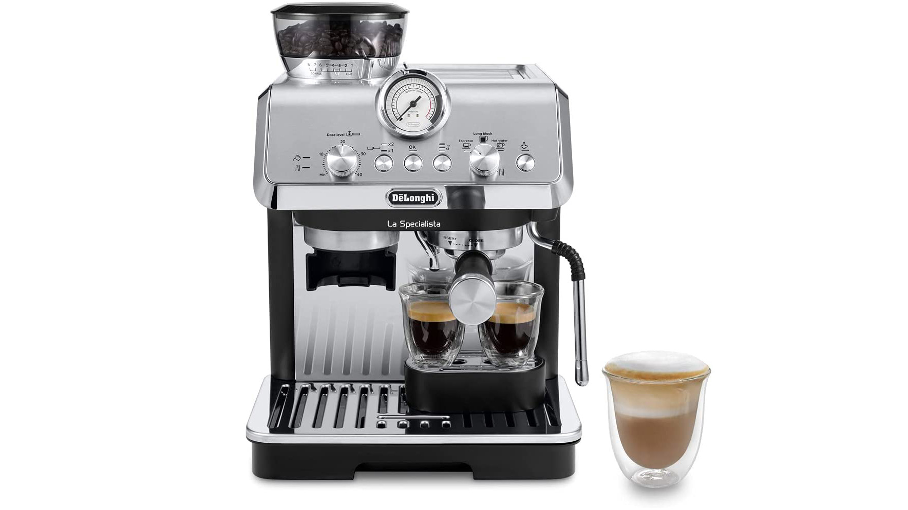 Espressomaskinen De’Longhi La Specialista Arte EC9155MB mot en hvit bakgrunn.