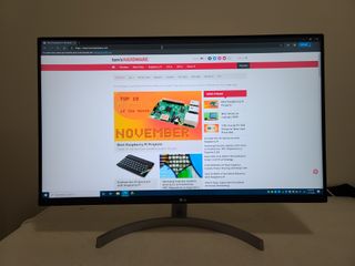 LG 32UN500-W