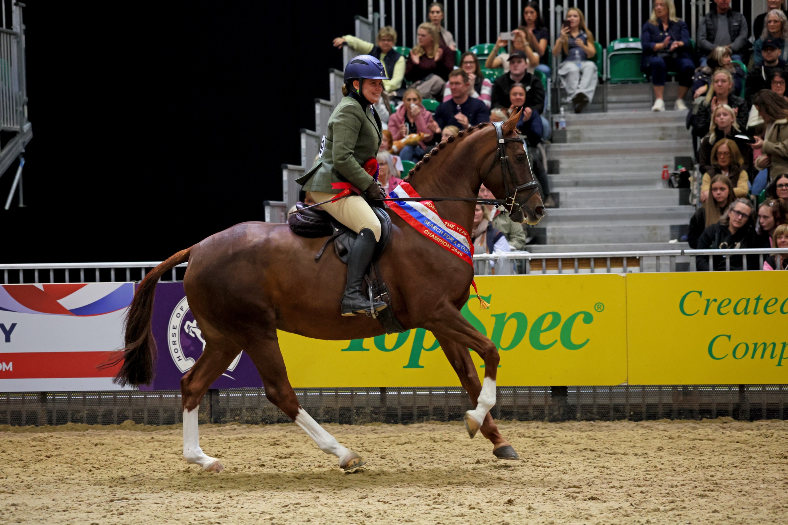 HS Queen Bea and Helen Forster canter their lap of honour at HOYS 2026