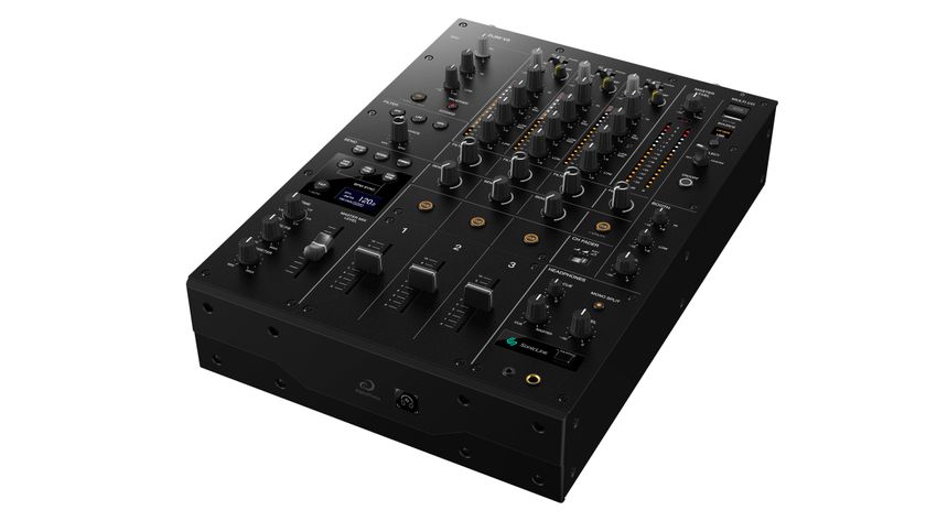 AlphaTheta DJM-V5 3-channel DJ mixer