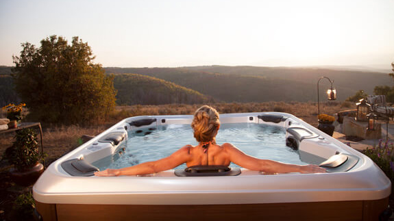 Best hot tubs: Bullfrog Spa