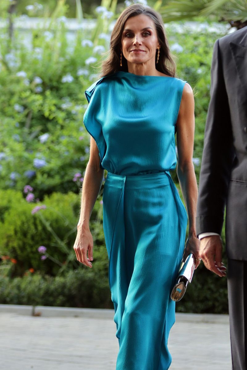Queen Letizia wearing a blue silky co ord