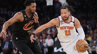 (R, L) New York Knicks guard Jalen Brunson (11) and Cleveland Cavaliers guard Donovan Mitchell (45) will face-off in the Knicks vs. Cavaliers live stream