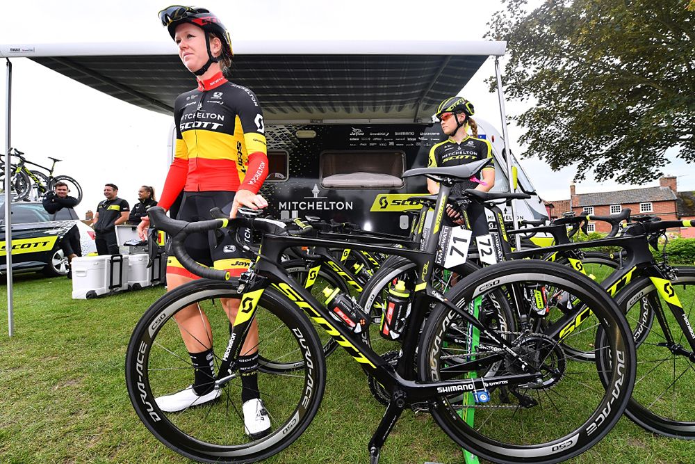 OVO Enery Women's Tour stage 1 start
