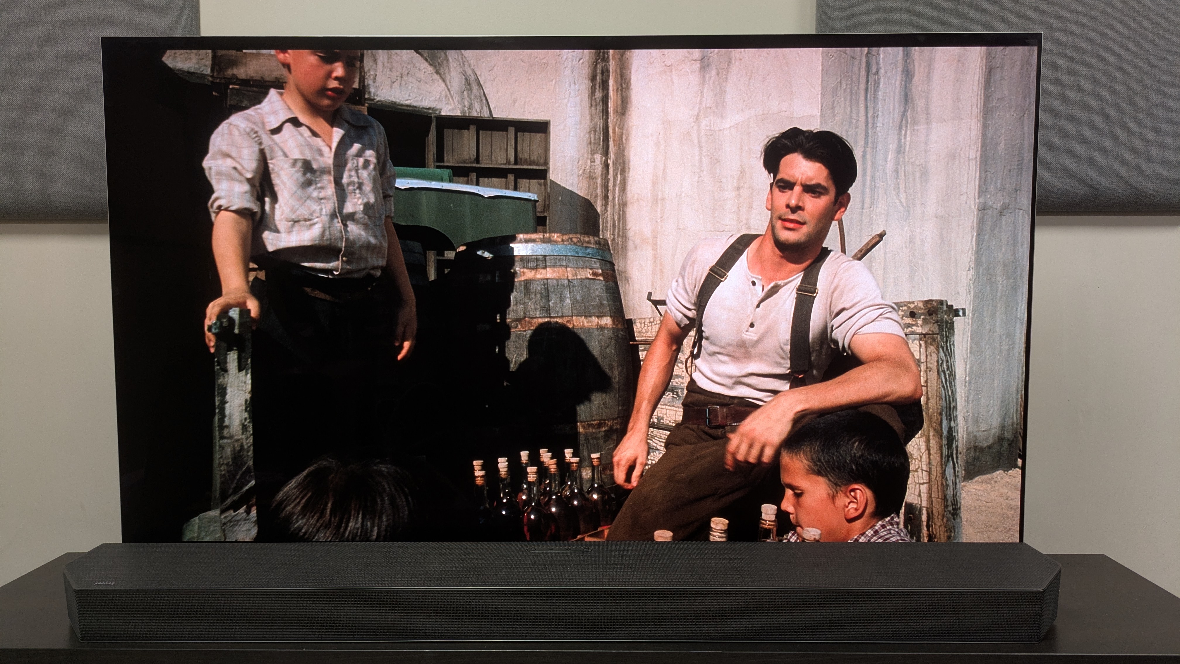 The Devil's Backbone 4K Blu-ray on LG G5 showing Jacinto sat on the bed of a truck 