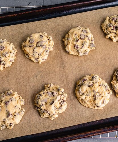 Will parchment paper burn in the oven? How to prevent this Homes and