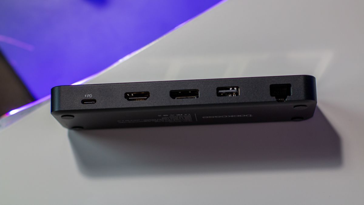 Dockcase Explorer Edition ports 2