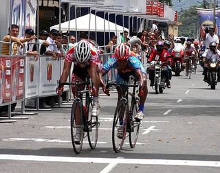 Arthur Garcia beat Rafael Montiel in an exciting sprint finish on stage 1