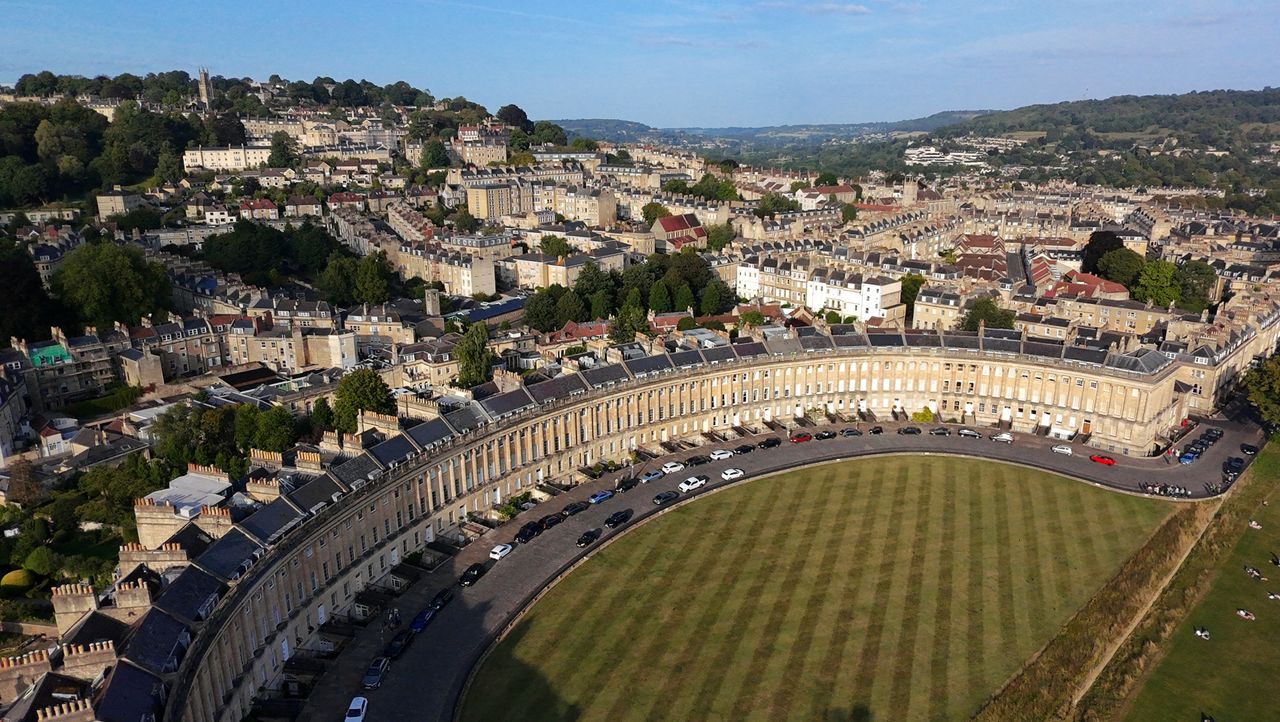 A photo of the Royal Crescent, Bath, UK, with a DJI Neo drone.