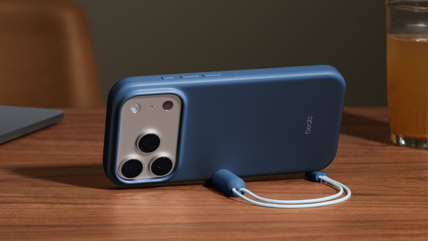 Apple Beats iPhone 17 Pro Kickstand Case