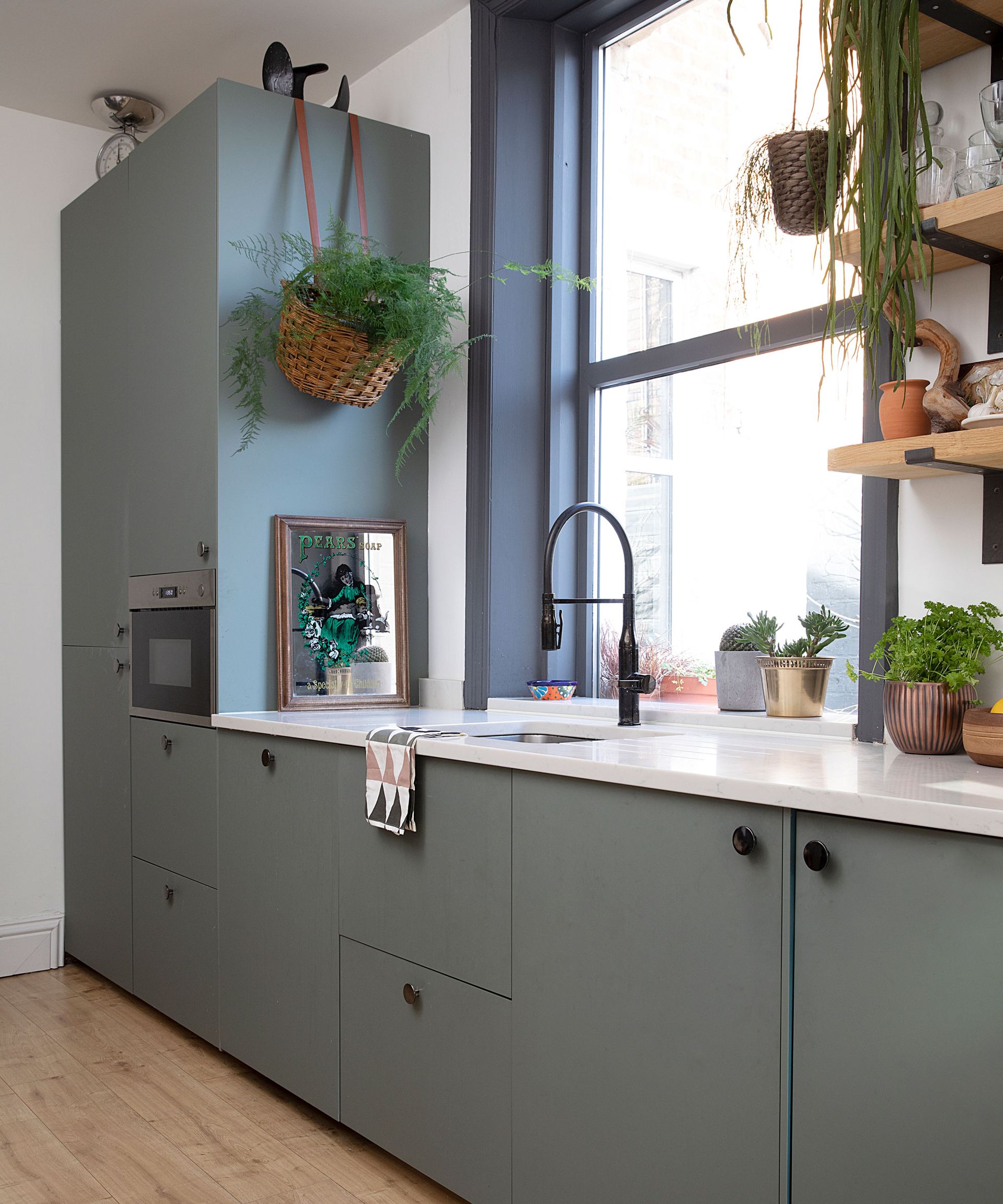 Rumah Newcastle Caroline Kilgour telah diperpanjang untuk kehidupan keluarga dengan konversi loteng dan dapur baru