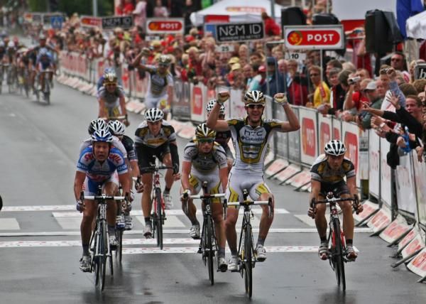 Matthew Harley Goss (Team HTC - Columbia) claims victory in Denmark, giving him his first stage race leader's jersey while riding for a ProTour outfit.