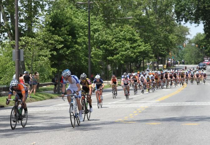 Riders try to go across to the break