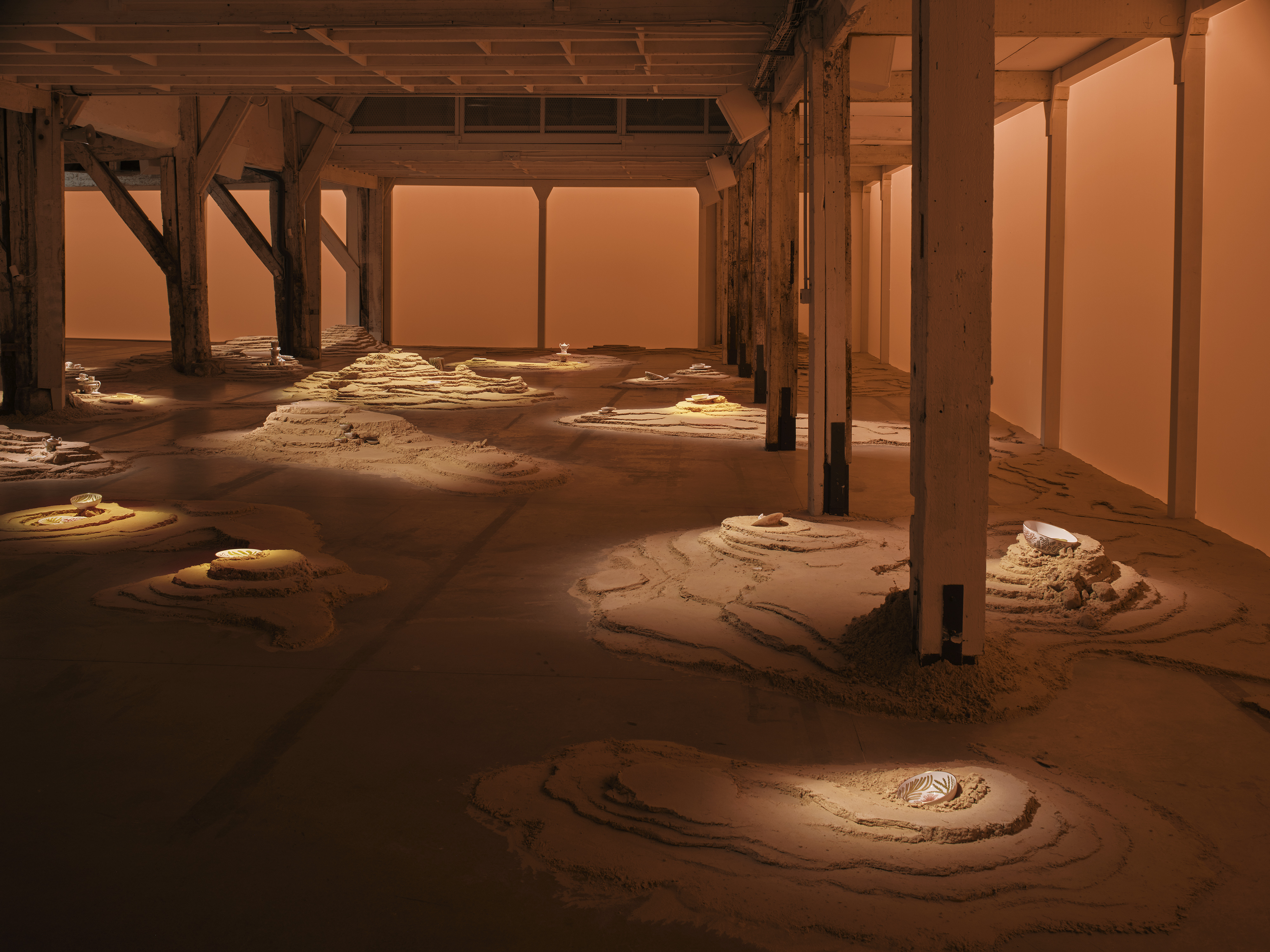 Hermes Tableware with botanical marine illustrations